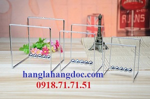 Con lắc Newton trang trí khung inox V6 (14x14x15cm)