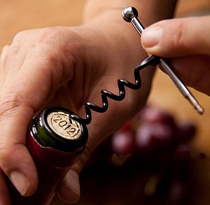 Dụng cụ mở nút bần chai rượu vang dạng móc chìa khóa siêu tiện lợi