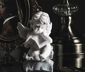 Tượng thiên thần ngồi đọc sách, trang trí phong cách retro cổ điển
