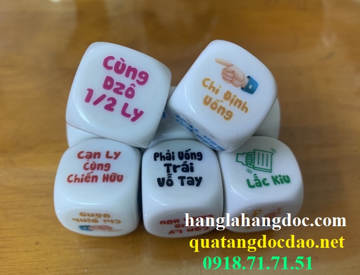 Xí ngầu uống bia tiếng Việt 2,5cm (25mm drinking dice)