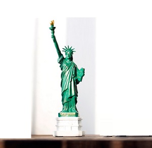 Mô hình 3D trang trí tượng Nữ thần Tự do, Mỹ sống động cao 26cm