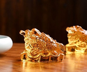 Con cóc ngậm tiền pha lê (dài 6.5cm) phong thủy tài lộc