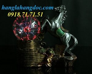 Đèn Plasma phiên bản Ngựa vượt thành