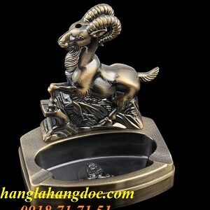 Gạt tàn kiêm bật lửa 2 in 1 hình con dê phú quý