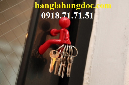 Hình người nam châm treo chìa khóa