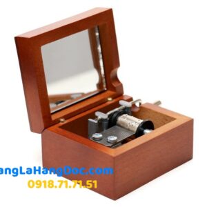 Hộp nhạc quay tay gỗ sồi sang trọng