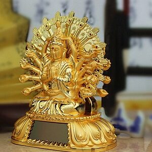 Tượng Phật bà nghìn mắt nghìn tay, xoay năng lượng mặt trời chưng xe ô tô V4